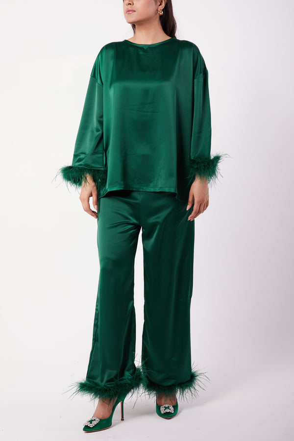 EMERALD SET WITH FEATHER TRIM